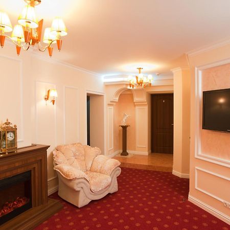 7 Sky Hotel Klinicheskaya Street  Kiev Eksteriør billede