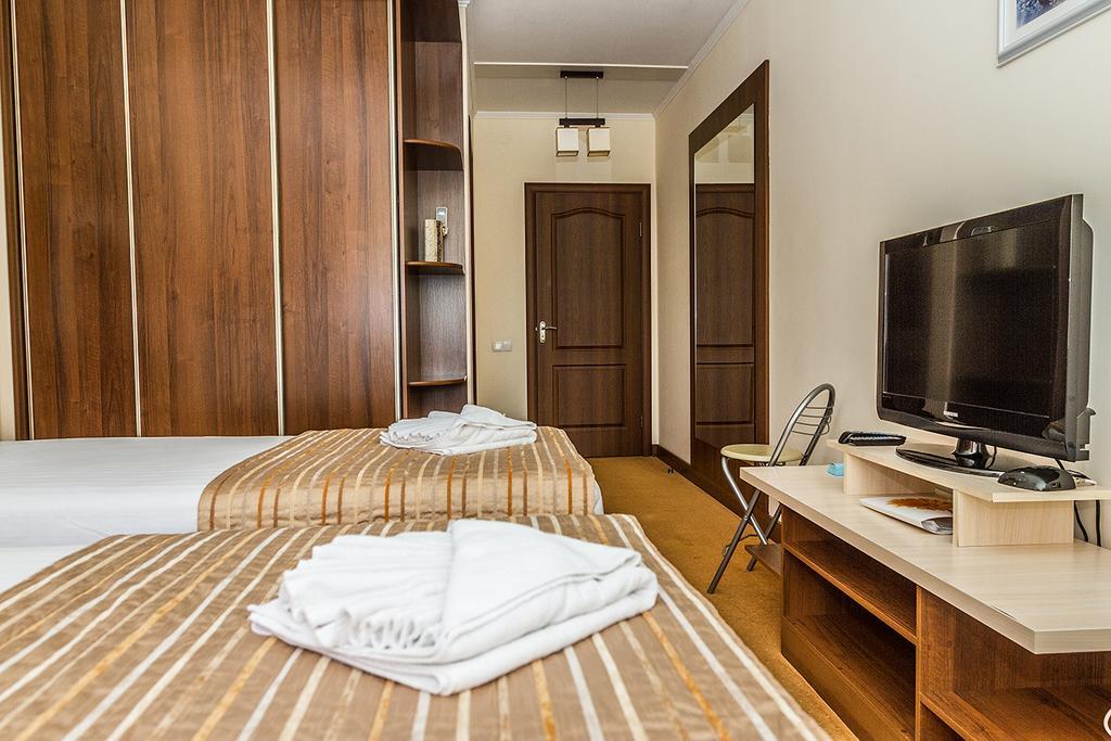 7 Sky Hotel Klinicheskaya Street  Kiev Eksteriør billede