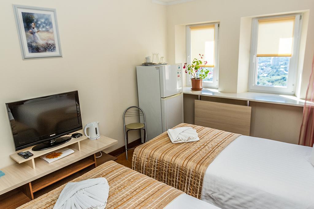 7 Sky Hotel Klinicheskaya Street  Kiev Eksteriør billede
