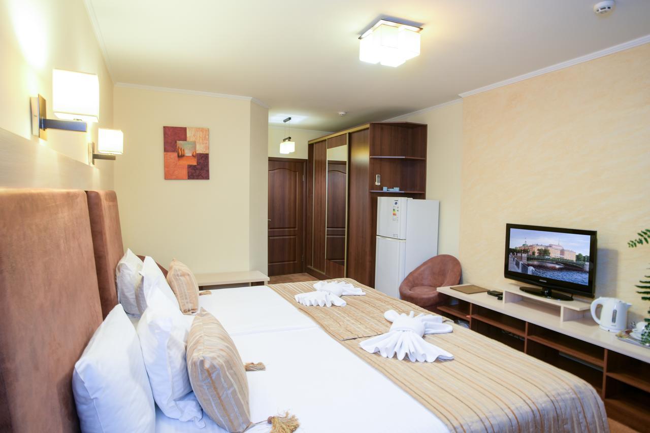7 Sky Hotel Klinicheskaya Street  Kiev Eksteriør billede