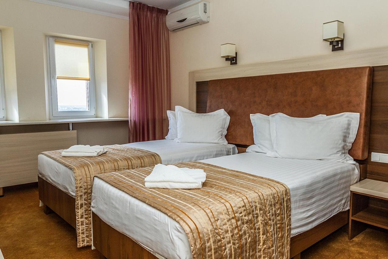 7 Sky Hotel Klinicheskaya Street  Kiev Eksteriør billede