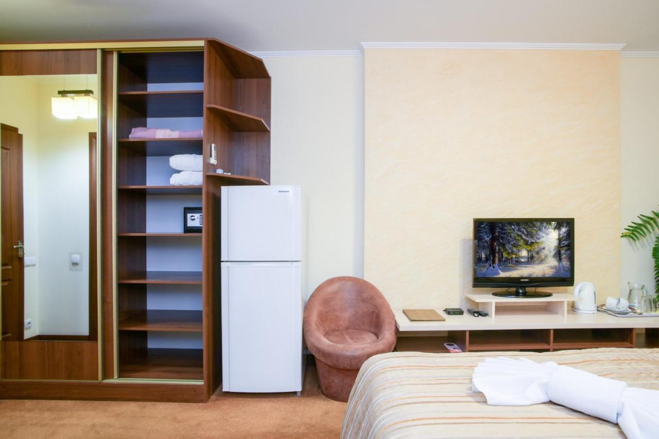 7 Sky Hotel Klinicheskaya Street  Kiev Eksteriør billede
