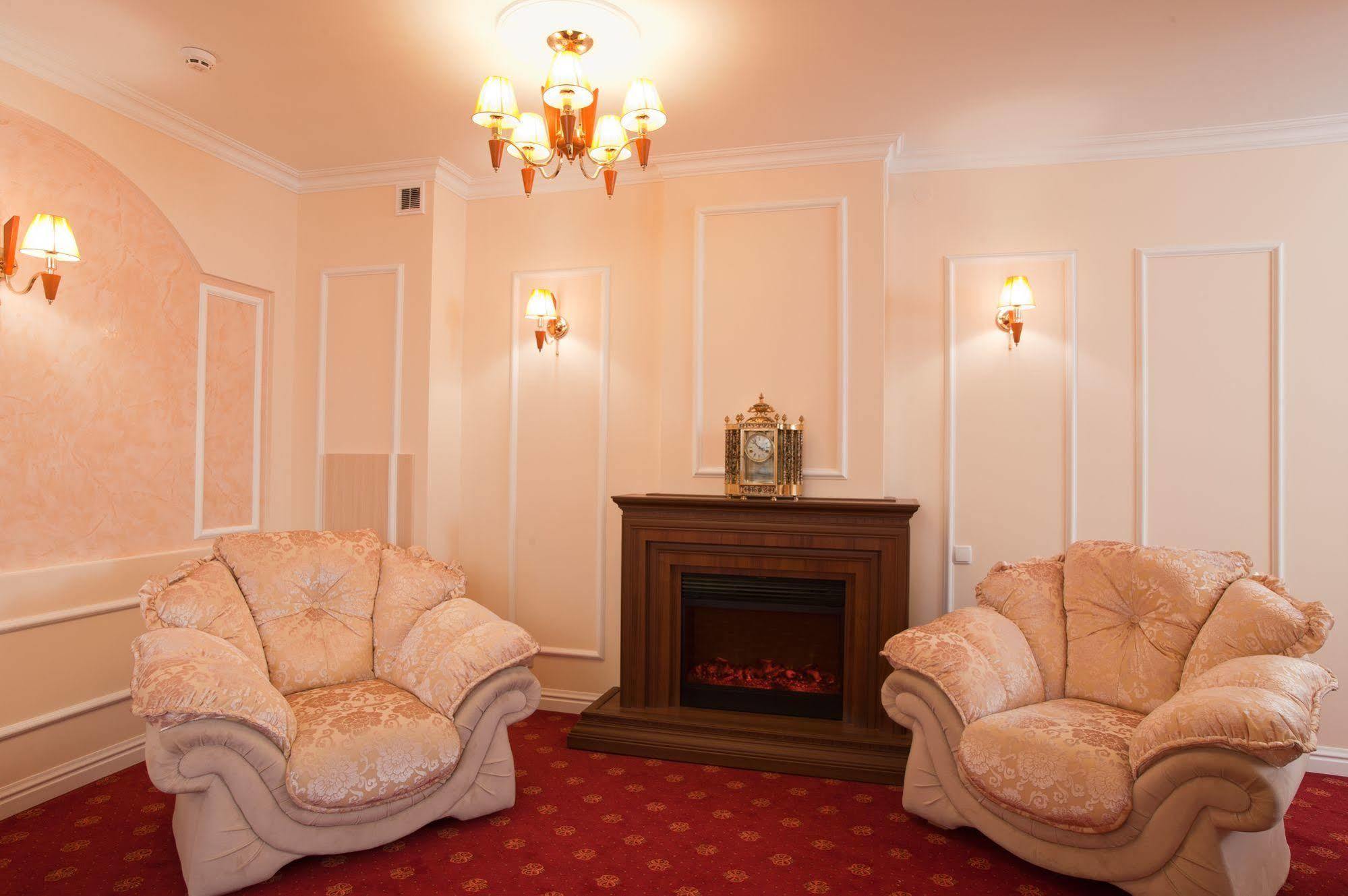 7 Sky Hotel Klinicheskaya Street  Kiev Eksteriør billede