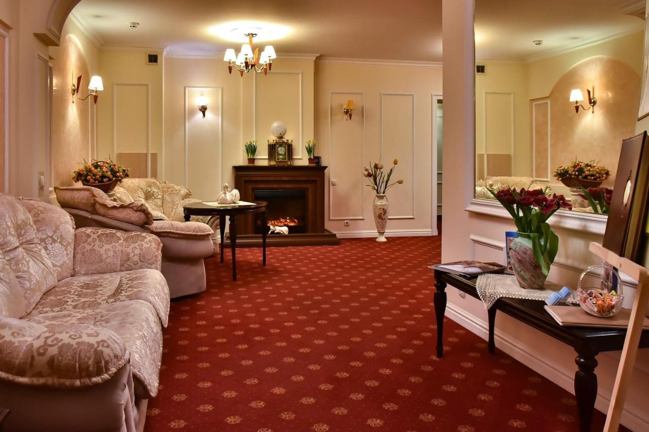 7 Sky Hotel Klinicheskaya Street  Kiev Eksteriør billede