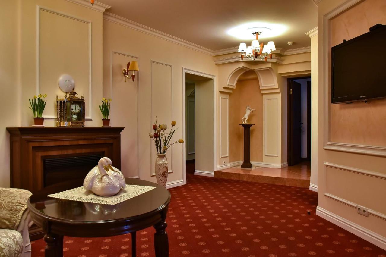 7 Sky Hotel Klinicheskaya Street  Kiev Eksteriør billede