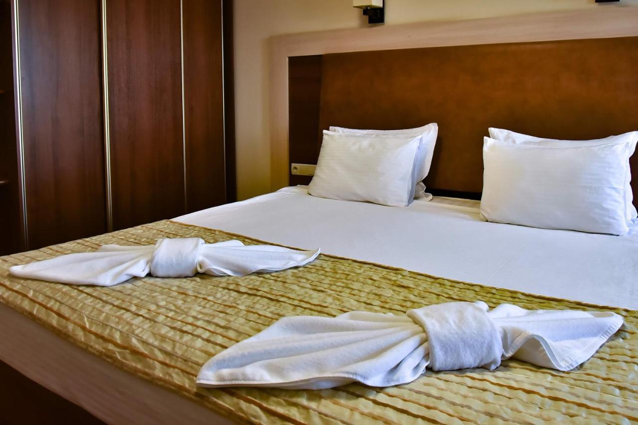 7 Sky Hotel Klinicheskaya Street  Kiev Eksteriør billede